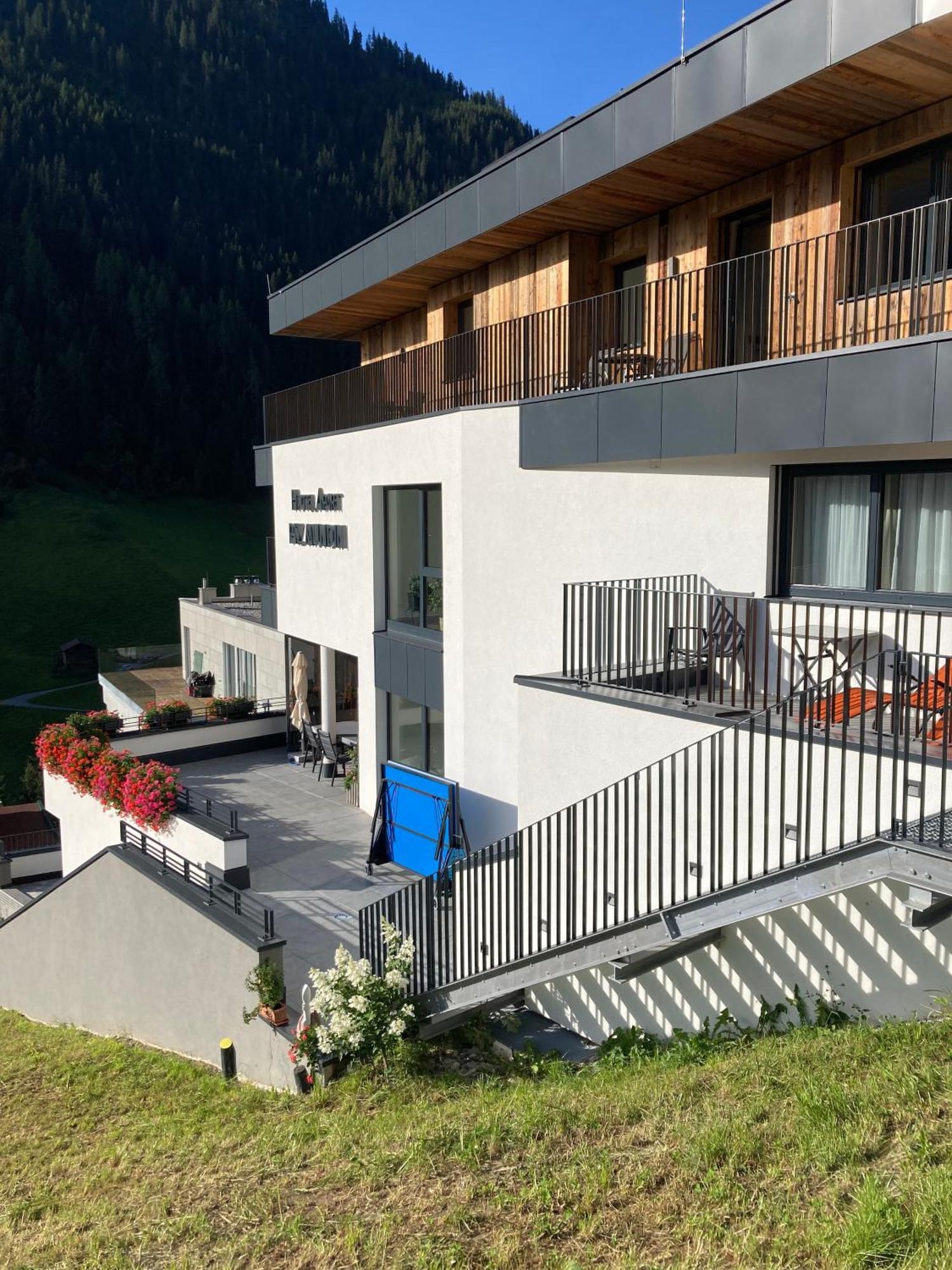 Hotel Apart Piz Mundin คัพเพิล ภายนอก รูปภาพ